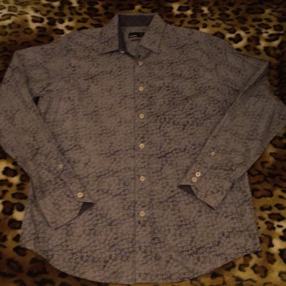 Gray flowered dress shirt Quieti